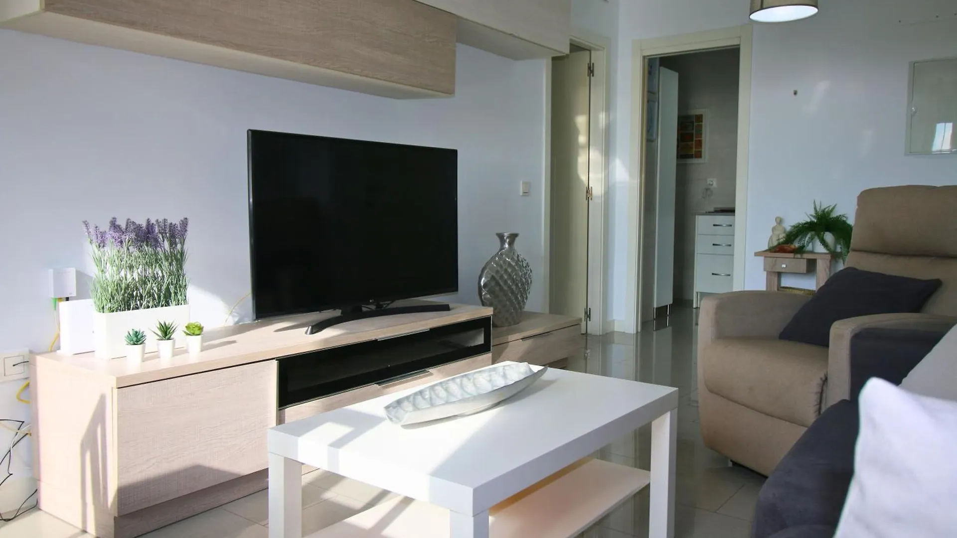 Beautiful Apartment With Pool And Gardens Torre Del Mar Spain